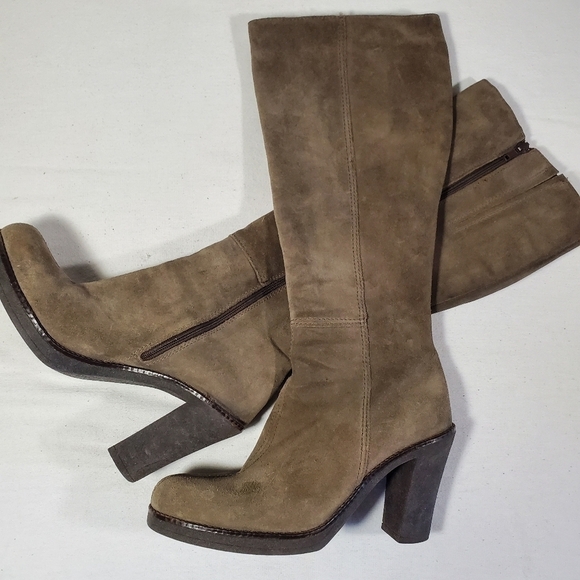 La Canadienne Suede Heeled Boots Size 6 Taupe Grey EU 36 - Picture 1 of 16